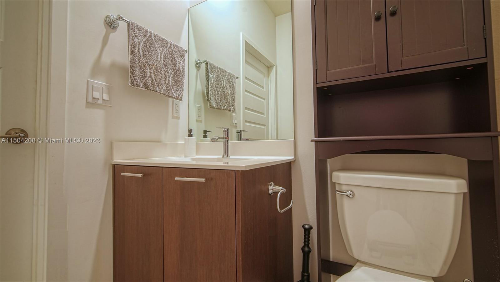 10407 NW 82nd St 35, Doral, Florida 33178, 3 Bedrooms Bedrooms, ,2 BathroomsBathrooms,Residentiallease,For Rent,10407 NW 82nd St 35,A11504208