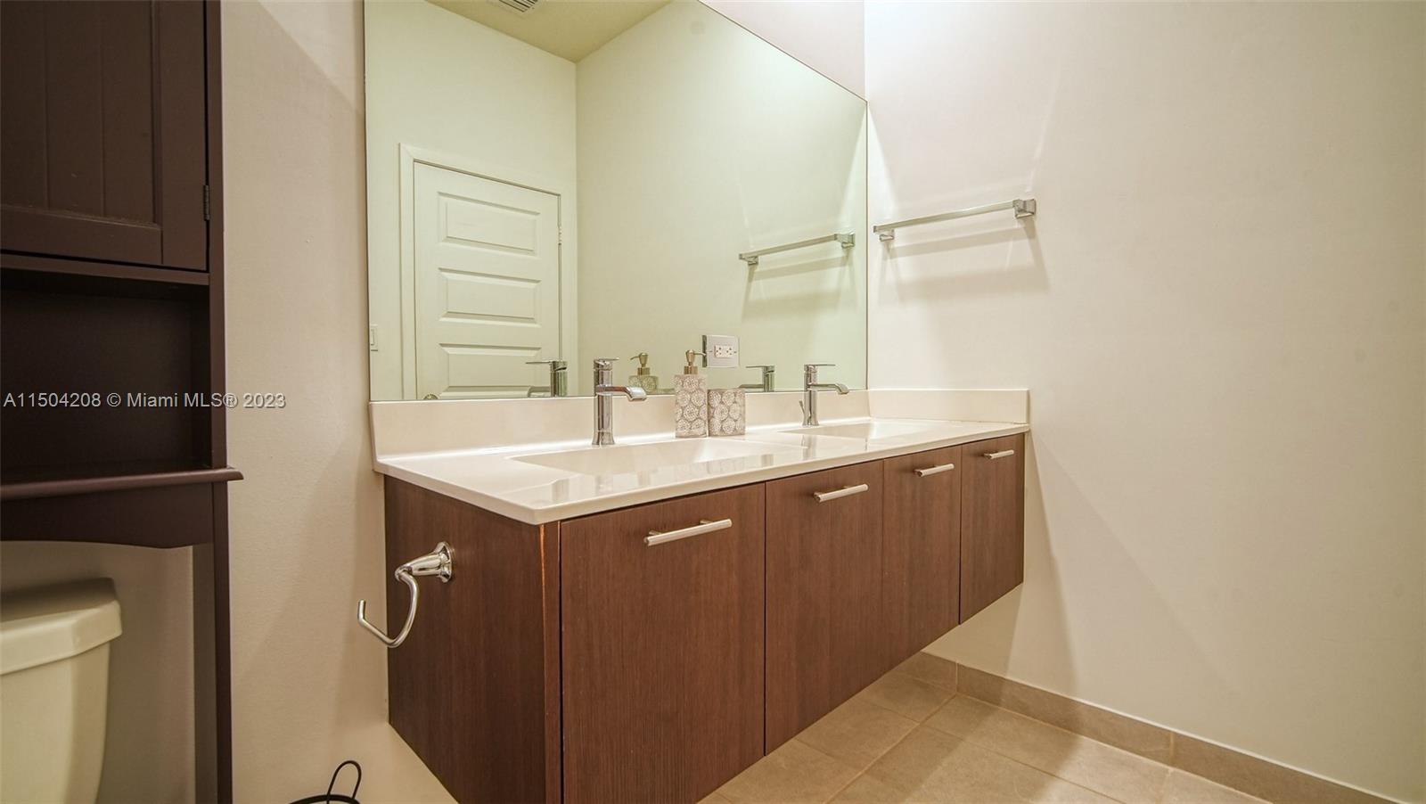 10407 NW 82nd St 35, Doral, Florida 33178, 3 Bedrooms Bedrooms, ,2 BathroomsBathrooms,Residentiallease,For Rent,10407 NW 82nd St 35,A11504208
