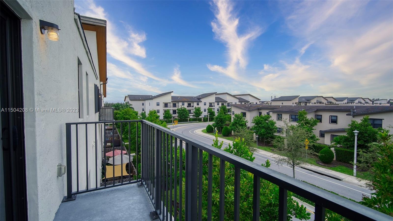 10407 NW 82nd St 35, Doral, Florida 33178, 3 Bedrooms Bedrooms, ,2 BathroomsBathrooms,Residentiallease,For Rent,10407 NW 82nd St 35,A11504208