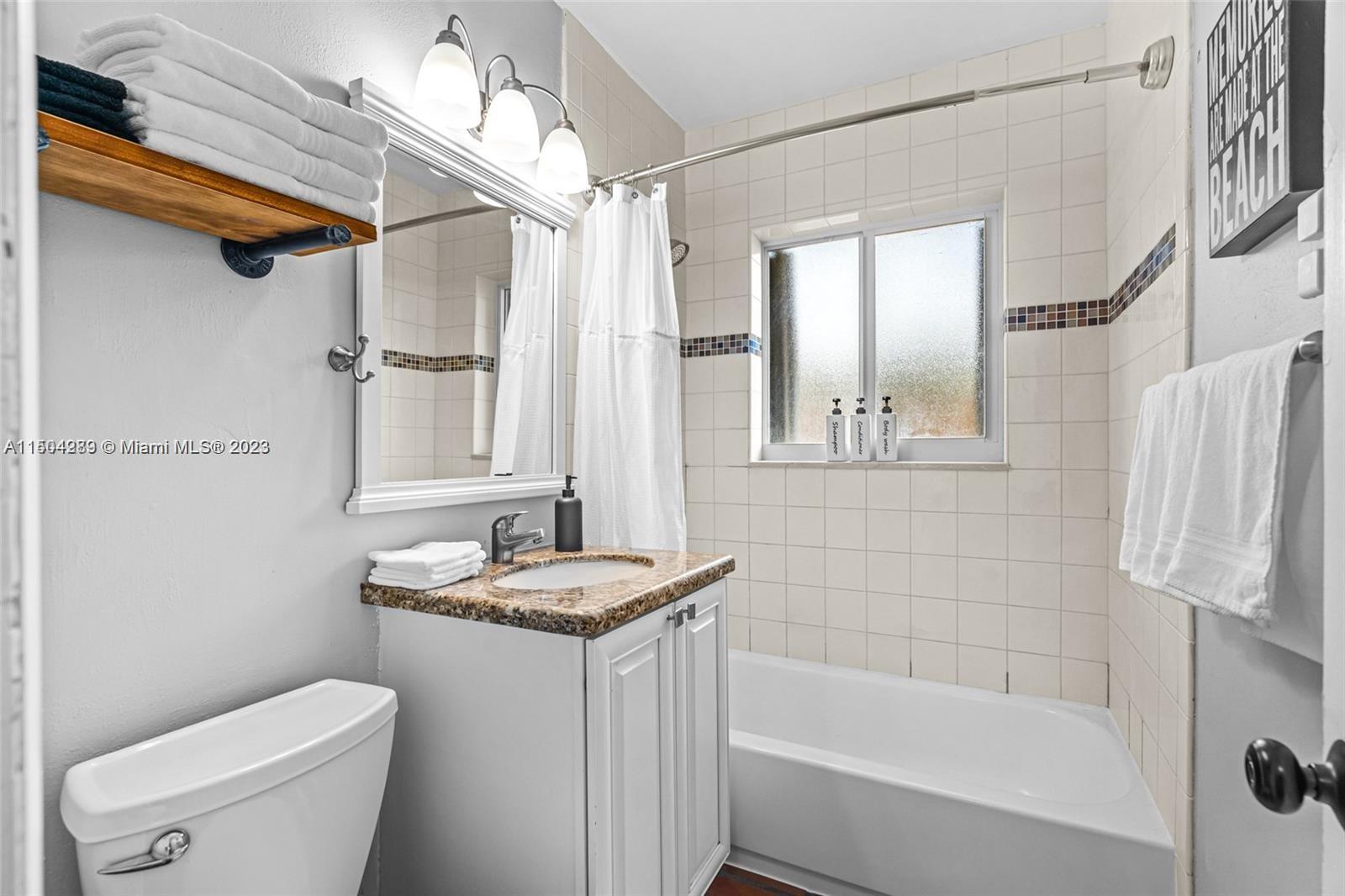 1629 NE 12th St 1629, Fort Lauderdale, Florida 33304, 3 Bedrooms Bedrooms, ,2 BathroomsBathrooms,Residentiallease,For Rent,1629 NE 12th St 1629,A11504289