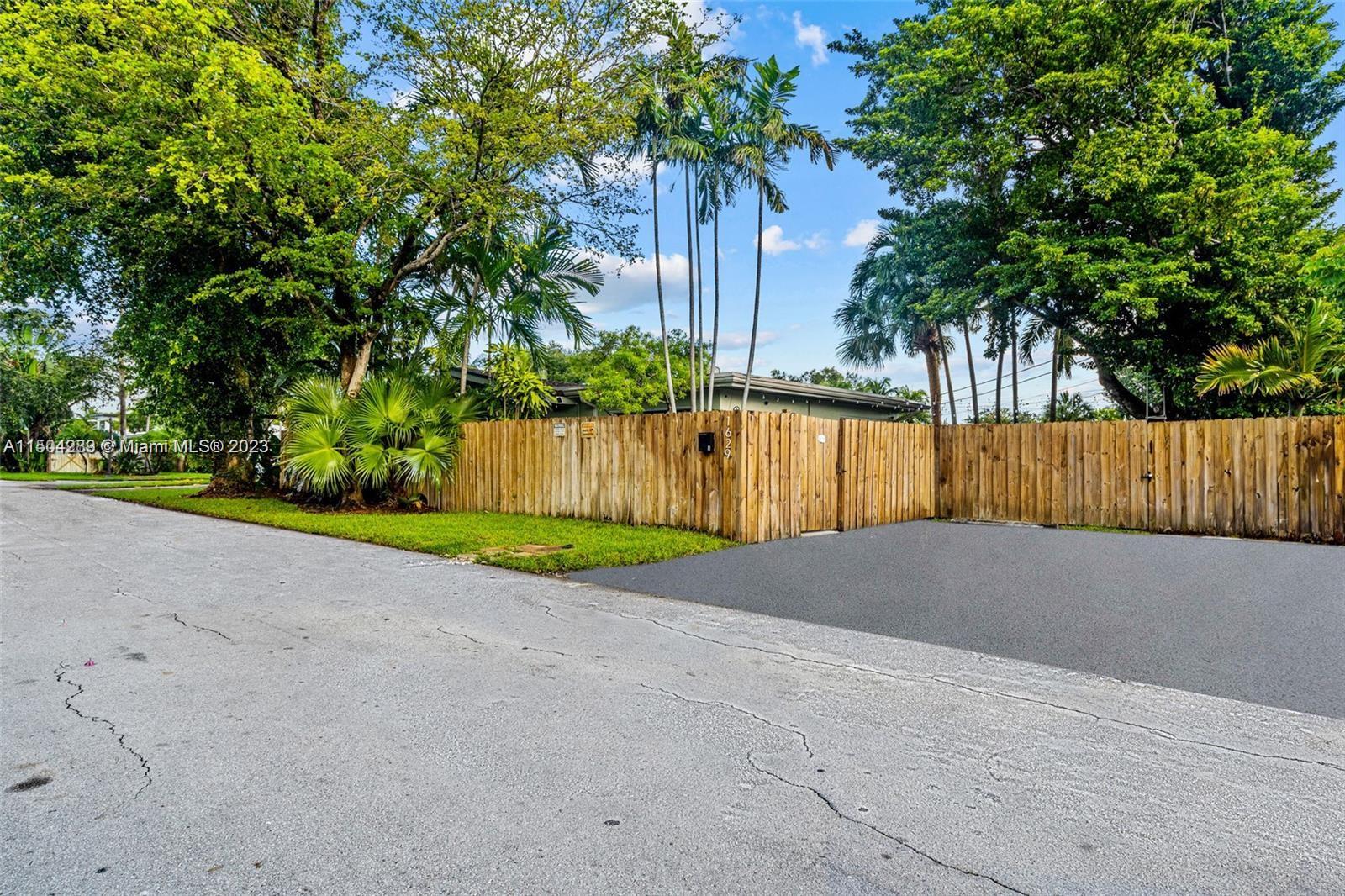 1629 NE 12th St 1629, Fort Lauderdale, Florida 33304, 3 Bedrooms Bedrooms, ,2 BathroomsBathrooms,Residentiallease,For Rent,1629 NE 12th St 1629,A11504289