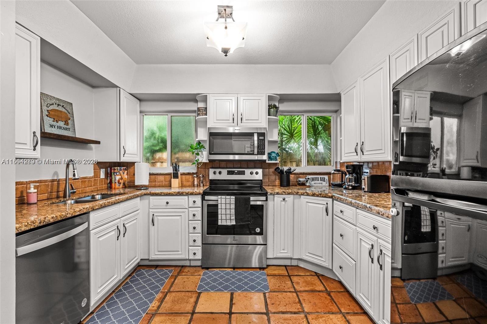 1629 NE 12th St 1629, Fort Lauderdale, Florida 33304, 3 Bedrooms Bedrooms, ,2 BathroomsBathrooms,Residentiallease,For Rent,1629 NE 12th St 1629,A11504289