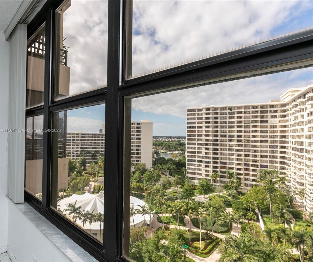2500 Parkview Dr 1418, Hallandale Beach, Florida 33009, 2 Bedrooms Bedrooms, ,2 BathroomsBathrooms,Residential,For Sale,2500 Parkview Dr 1418,A11504303