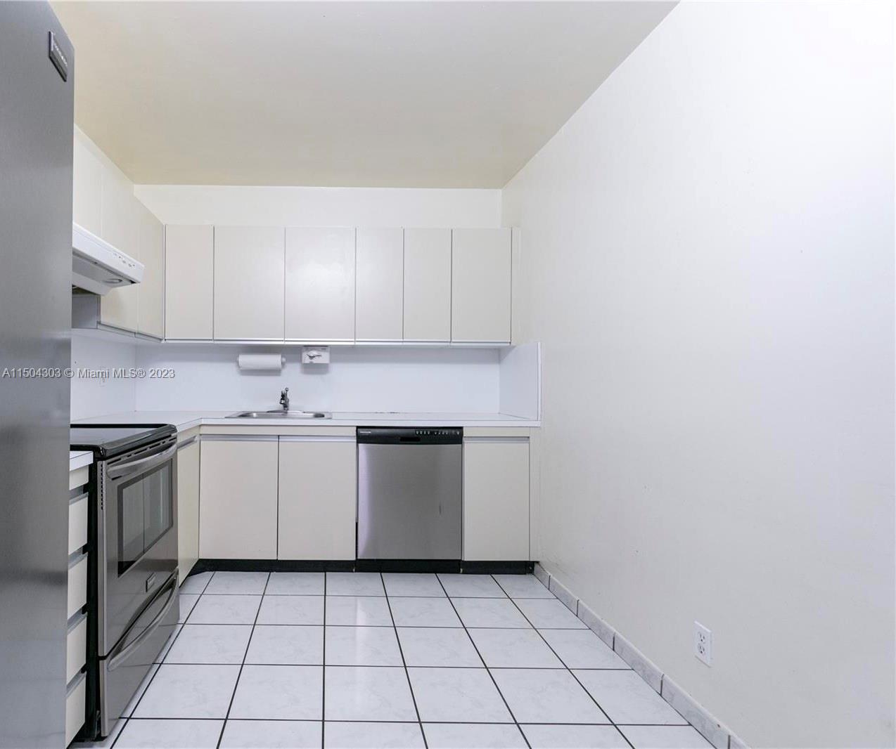 2500 Parkview Dr 1418, Hallandale Beach, Florida 33009, 2 Bedrooms Bedrooms, ,2 BathroomsBathrooms,Residential,For Sale,2500 Parkview Dr 1418,A11504303