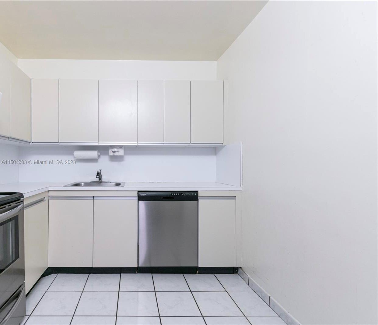 2500 Parkview Dr 1418, Hallandale Beach, Florida 33009, 2 Bedrooms Bedrooms, ,2 BathroomsBathrooms,Residential,For Sale,2500 Parkview Dr 1418,A11504303