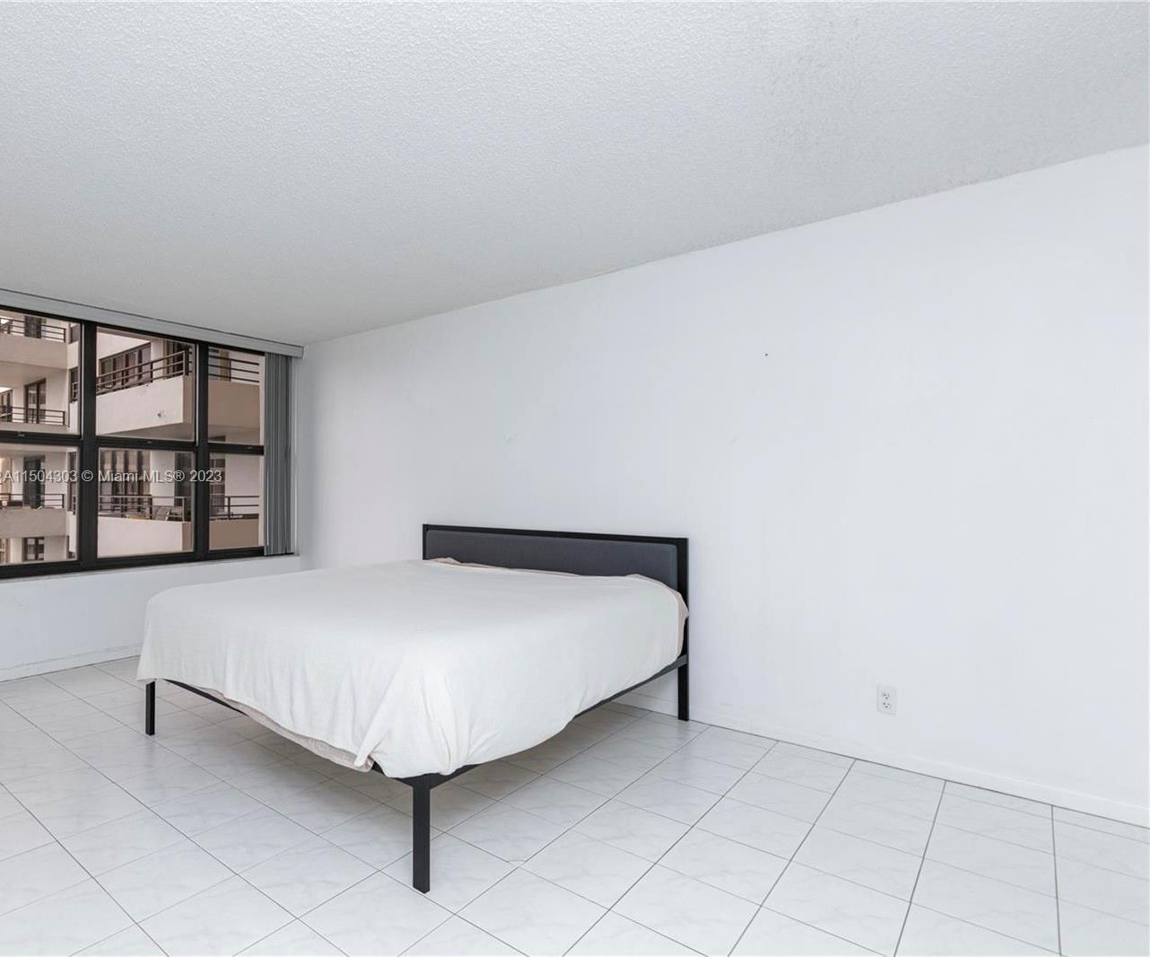 2500 Parkview Dr 1418, Hallandale Beach, Florida 33009, 2 Bedrooms Bedrooms, ,2 BathroomsBathrooms,Residential,For Sale,2500 Parkview Dr 1418,A11504303