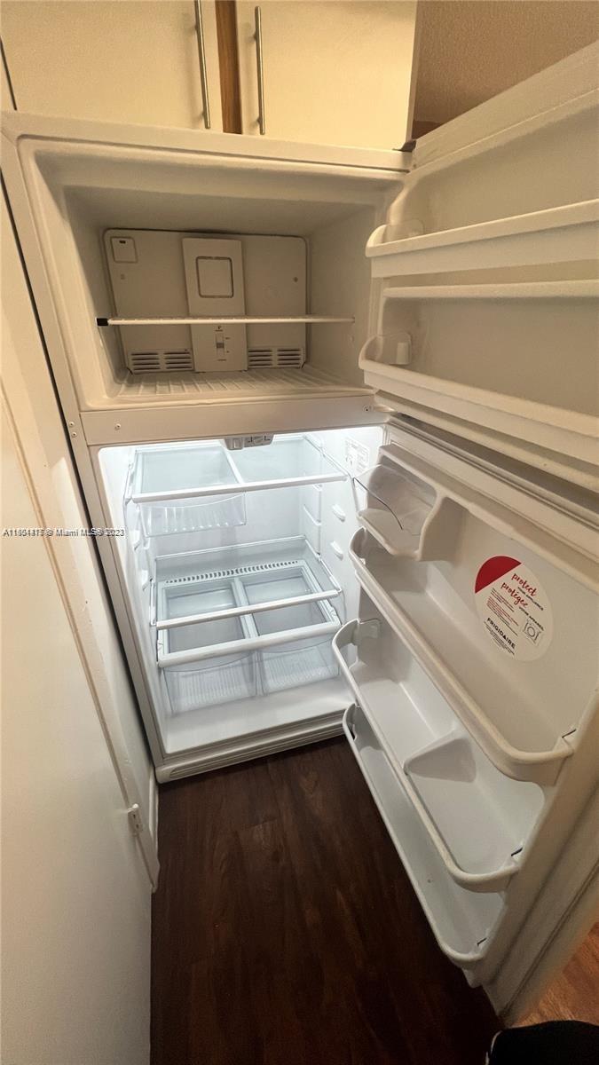 4261 W Mcnab Rd 14, Pompano Beach, Florida 33069, 2 Bedrooms Bedrooms, ,2 BathroomsBathrooms,Residential,For Sale,4261 W Mcnab Rd 14,A11504415