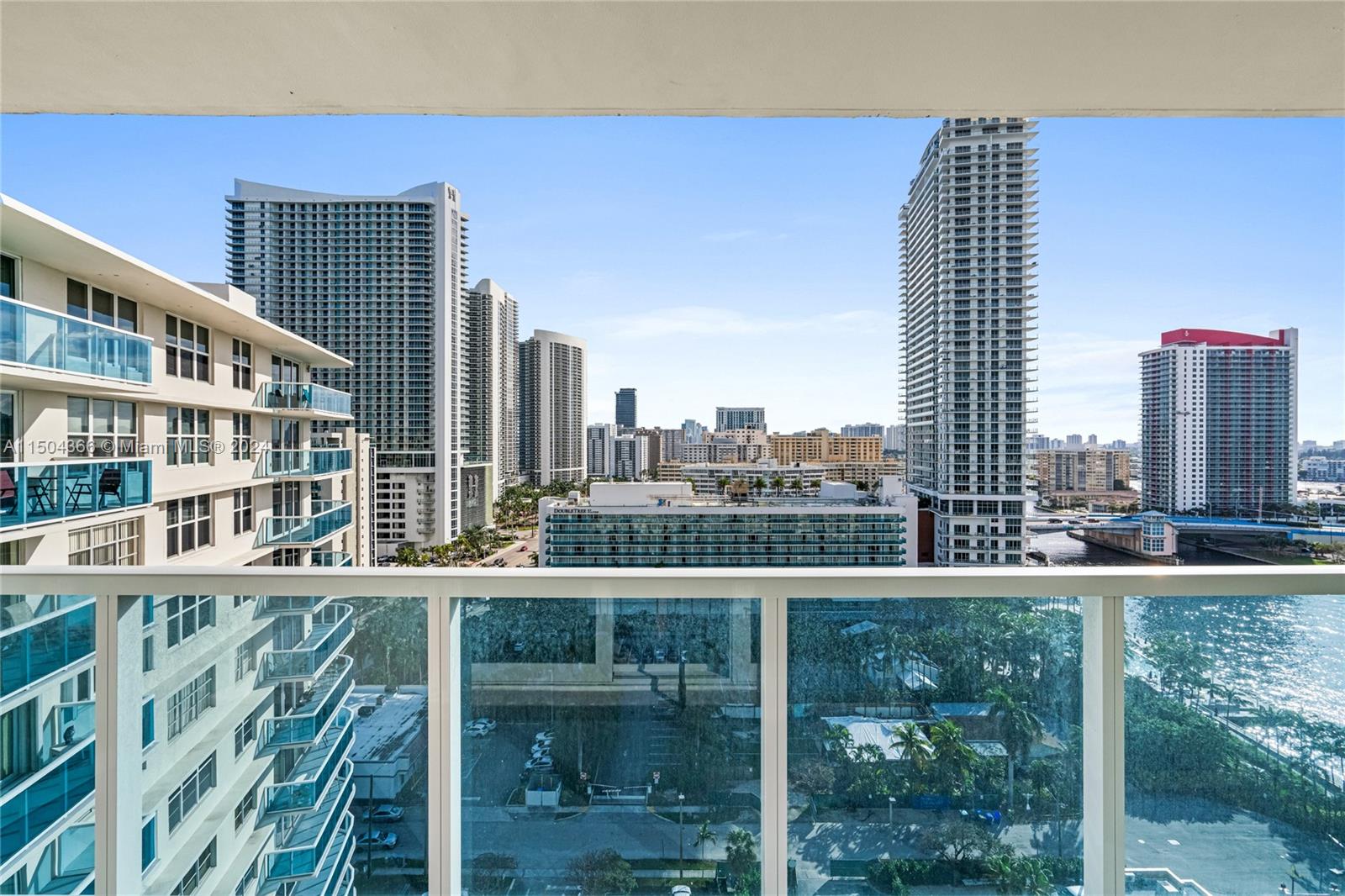 3800 S Ocean Dr 1710, Hollywood, Florida 33019, 2 Bedrooms Bedrooms, ,2 BathroomsBathrooms,Residential,For Sale,3800 S Ocean Dr 1710,A11504366