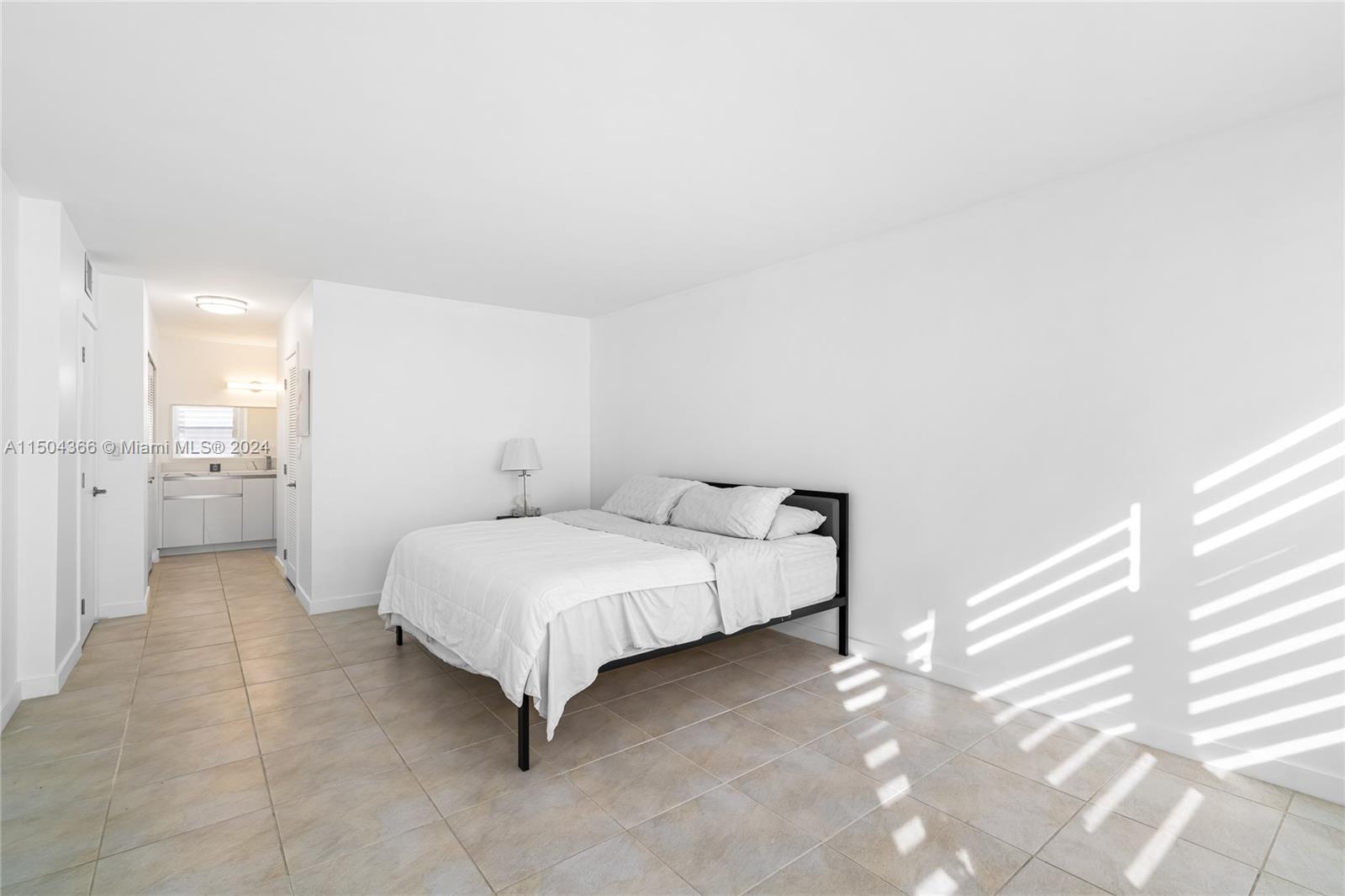 3800 S Ocean Dr 1710, Hollywood, Florida 33019, 2 Bedrooms Bedrooms, ,2 BathroomsBathrooms,Residential,For Sale,3800 S Ocean Dr 1710,A11504366