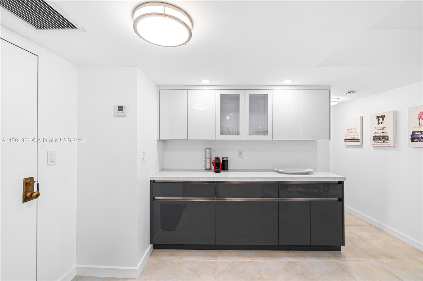 3800 S Ocean Dr 1710, Hollywood, Florida 33019, 2 Bedrooms Bedrooms, ,2 BathroomsBathrooms,Residential,For Sale,3800 S Ocean Dr 1710,A11504366