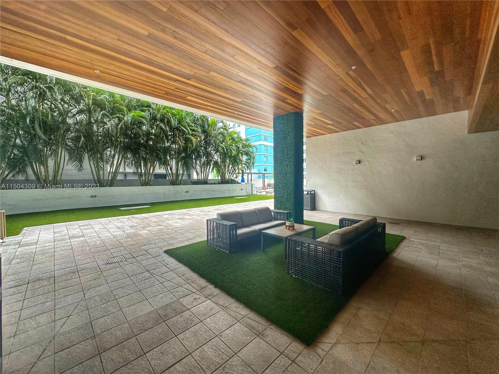 1010 SW 2nd Ave 601, Miami, Florida 33130, 2 Bedrooms Bedrooms, ,2 BathroomsBathrooms,Residentiallease,For Rent,1010 SW 2nd Ave 601,A11504309