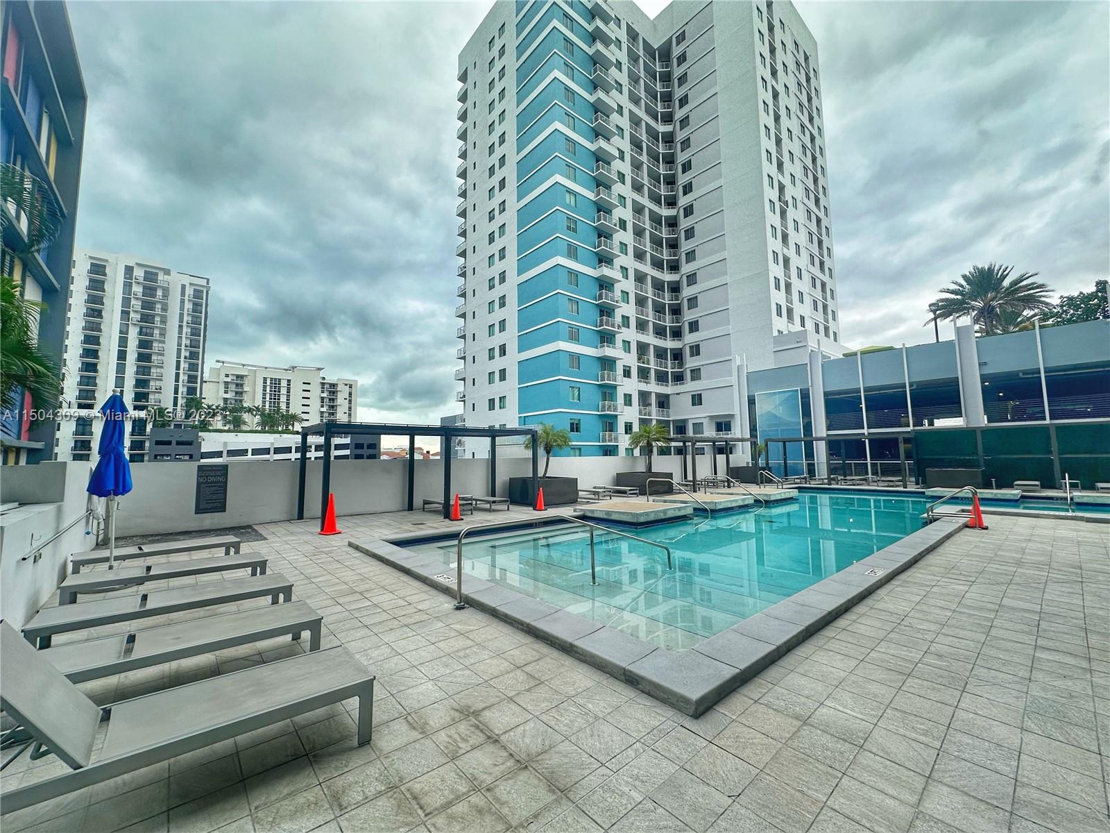 1010 SW 2nd Ave 601, Miami, Florida 33130, 2 Bedrooms Bedrooms, ,2 BathroomsBathrooms,Residentiallease,For Rent,1010 SW 2nd Ave 601,A11504309
