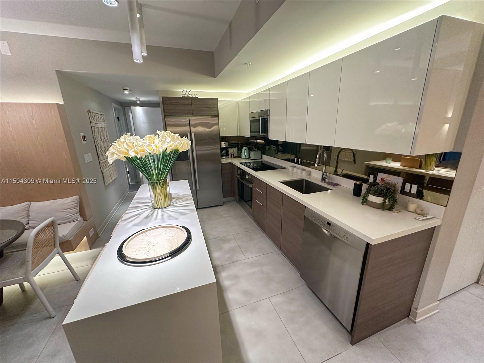 1010 SW 2nd Ave 601, Miami, Florida 33130, 2 Bedrooms Bedrooms, ,2 BathroomsBathrooms,Residentiallease,For Rent,1010 SW 2nd Ave 601,A11504309