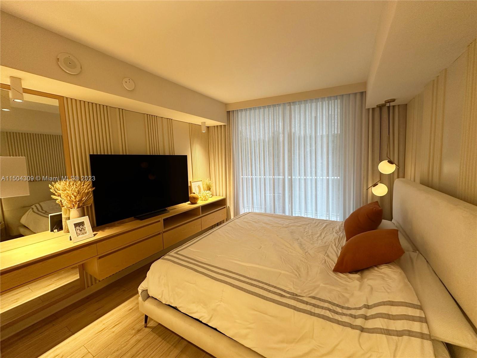 1010 SW 2nd Ave 601, Miami, Florida 33130, 2 Bedrooms Bedrooms, ,2 BathroomsBathrooms,Residentiallease,For Rent,1010 SW 2nd Ave 601,A11504309