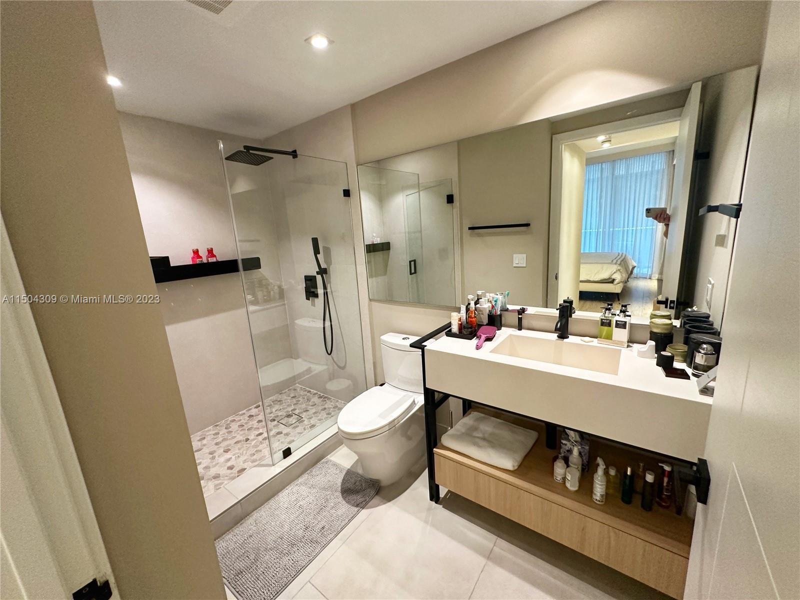 1010 SW 2nd Ave 601, Miami, Florida 33130, 2 Bedrooms Bedrooms, ,2 BathroomsBathrooms,Residentiallease,For Rent,1010 SW 2nd Ave 601,A11504309