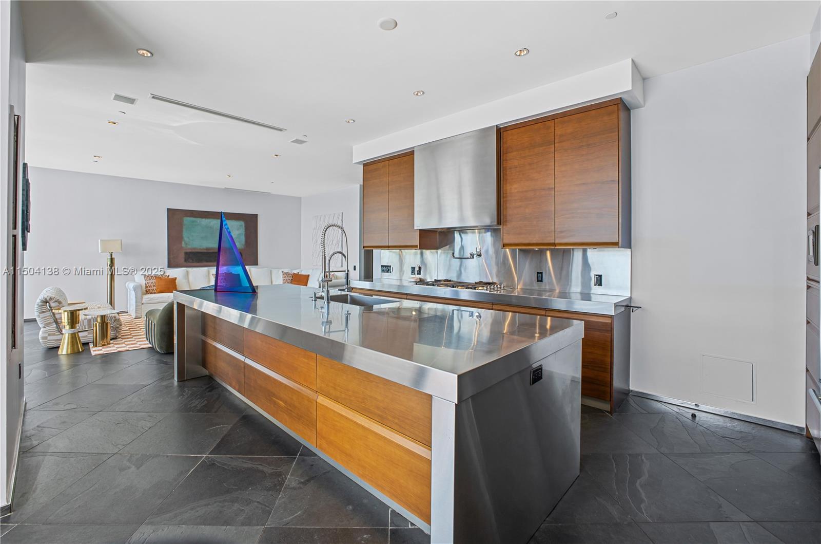 800 S Pointe Dr 502, Miami Beach, Florida 33139, 3 Bedrooms Bedrooms, ,3 BathroomsBathrooms,Residential,For Sale,800 S Pointe Dr 502,A11504138