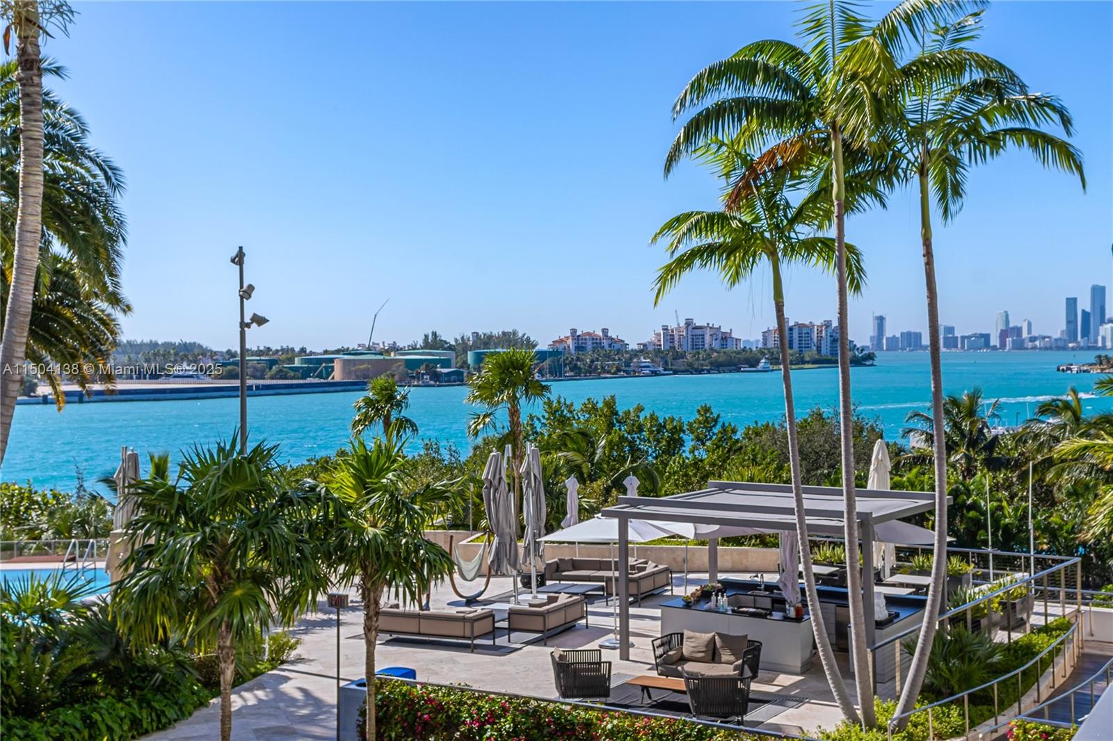 800 S Pointe Dr 502, Miami Beach, Florida 33139, 3 Bedrooms Bedrooms, ,3 BathroomsBathrooms,Residential,For Sale,800 S Pointe Dr 502,A11504138
