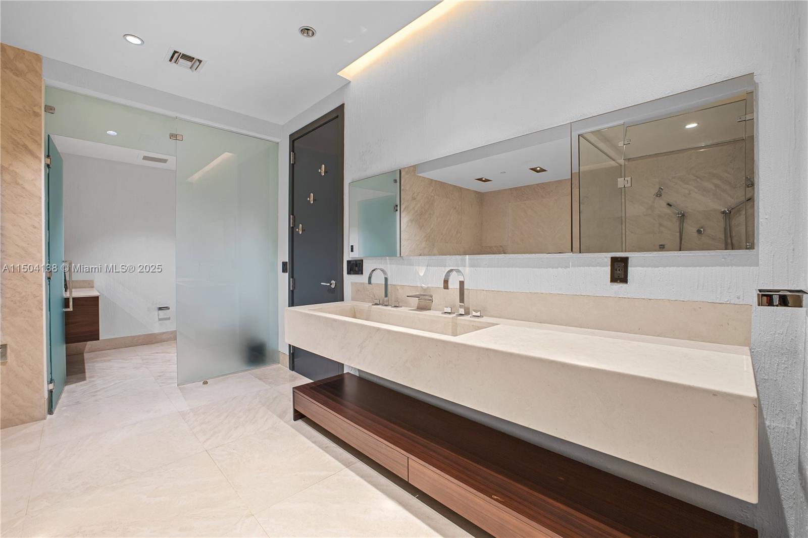 800 S Pointe Dr 502, Miami Beach, Florida 33139, 3 Bedrooms Bedrooms, ,3 BathroomsBathrooms,Residential,For Sale,800 S Pointe Dr 502,A11504138