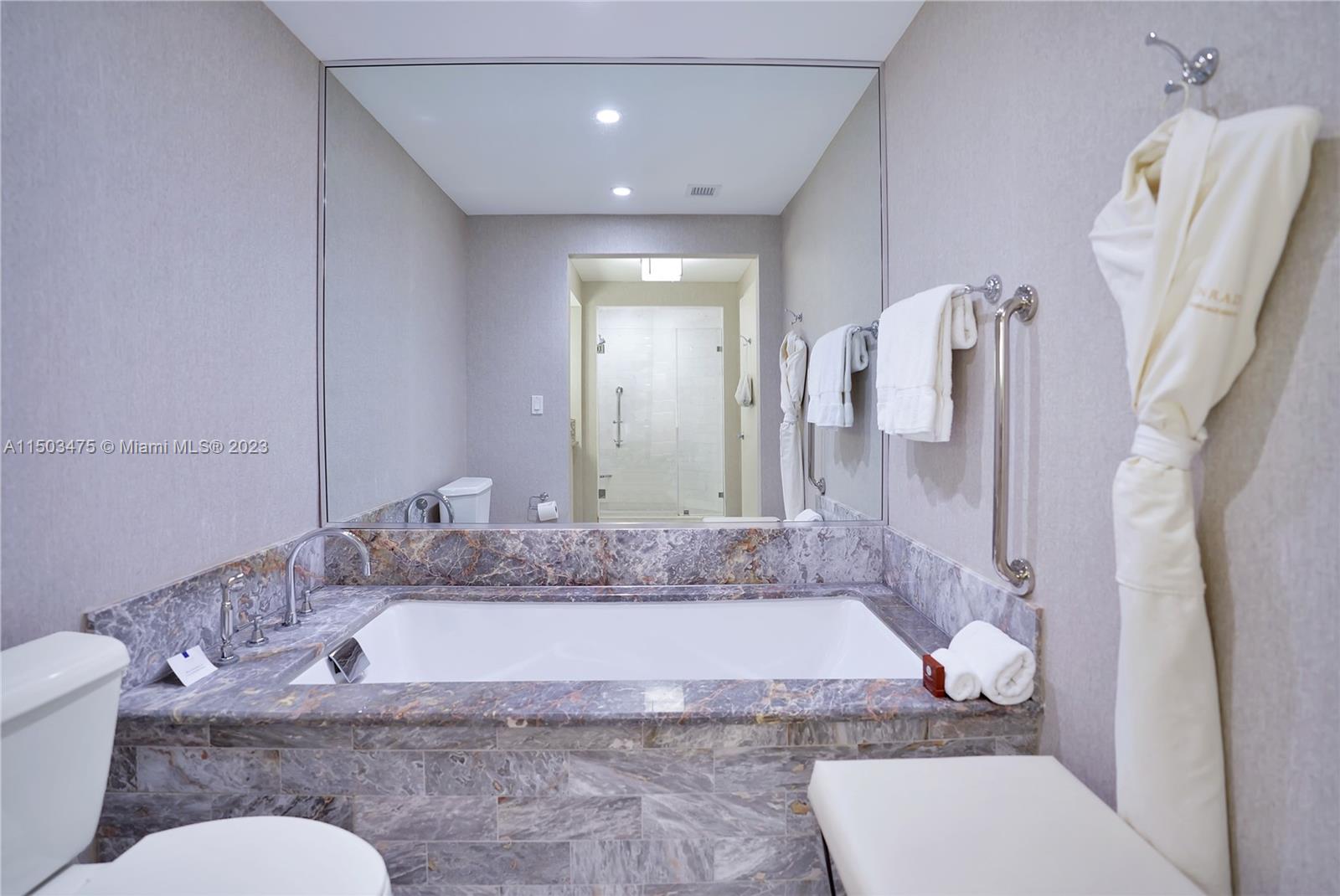 551 N Fort Lauderdale Beach Blvd H817, Fort Lauderdale, Florida 33304, 1 Bedroom Bedrooms, ,1 BathroomBathrooms,Residentiallease,For Rent,551 N Fort Lauderdale Beach Blvd H817,A11503475