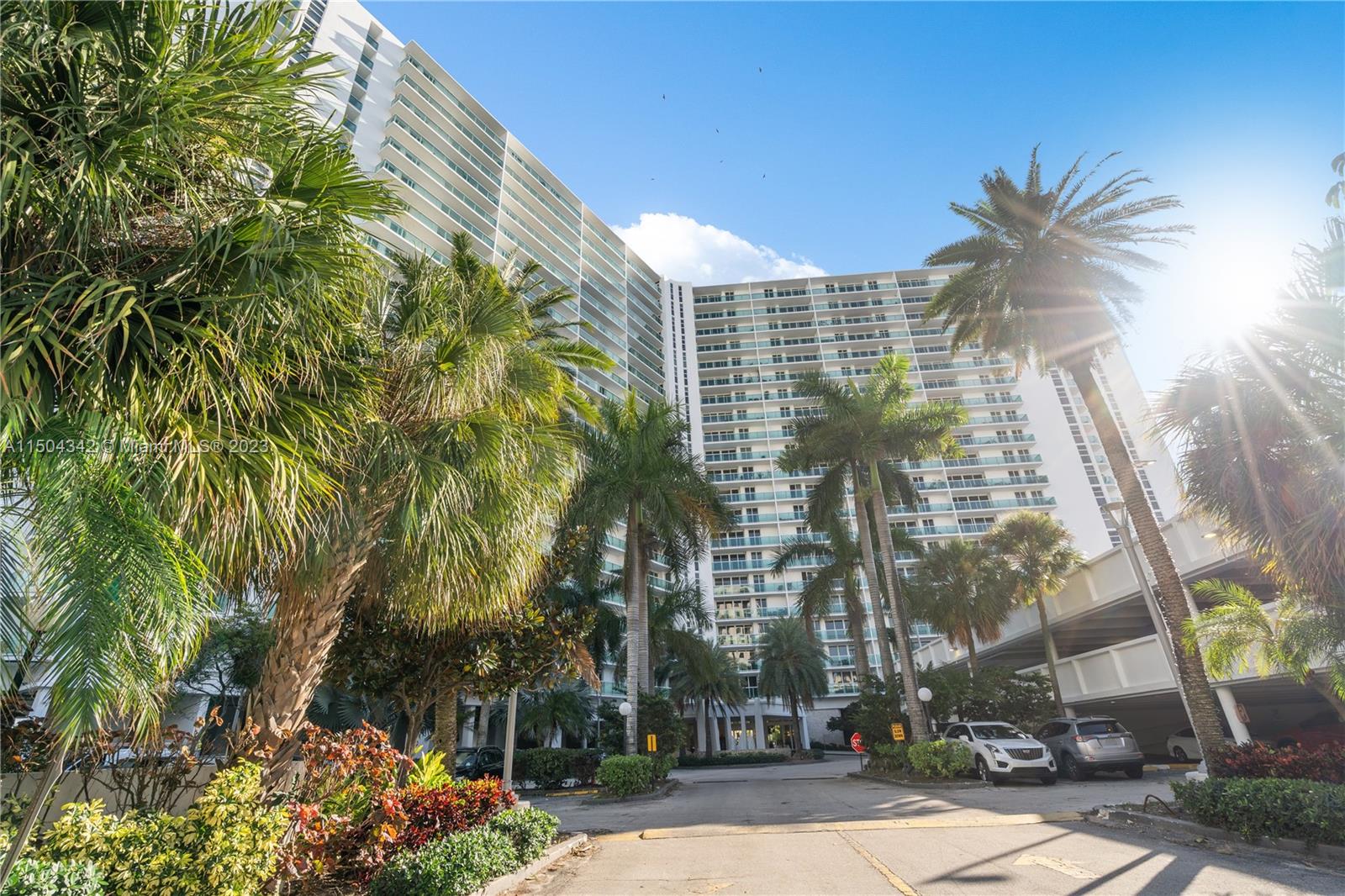 100 Bayview Dr PH31, Sunny Isles Beach, Florida 33160, 2 Bedrooms Bedrooms, ,2 BathroomsBathrooms,Residential,For Sale,100 Bayview Dr PH31,A11504342