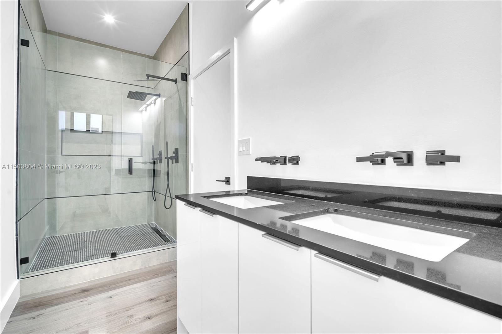 3112 SW 26th St, Miami, Florida 33133, 4 Bedrooms Bedrooms, ,4 BathroomsBathrooms,Residentiallease,For Rent,3112 SW 26th St,A11503804