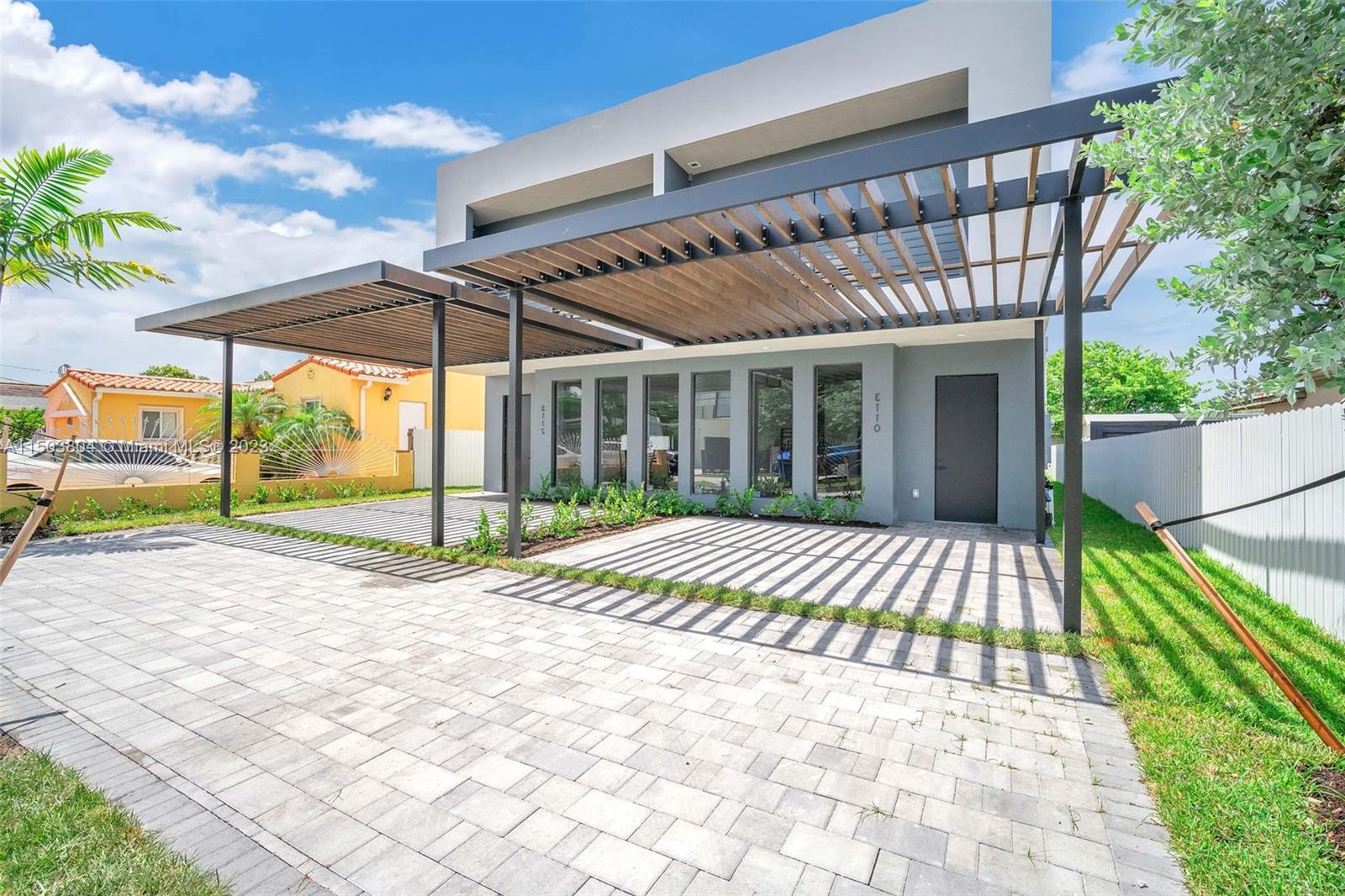 3112 SW 26th St, Miami, Florida 33133, 4 Bedrooms Bedrooms, ,4 BathroomsBathrooms,Residentiallease,For Rent,3112 SW 26th St,A11503804