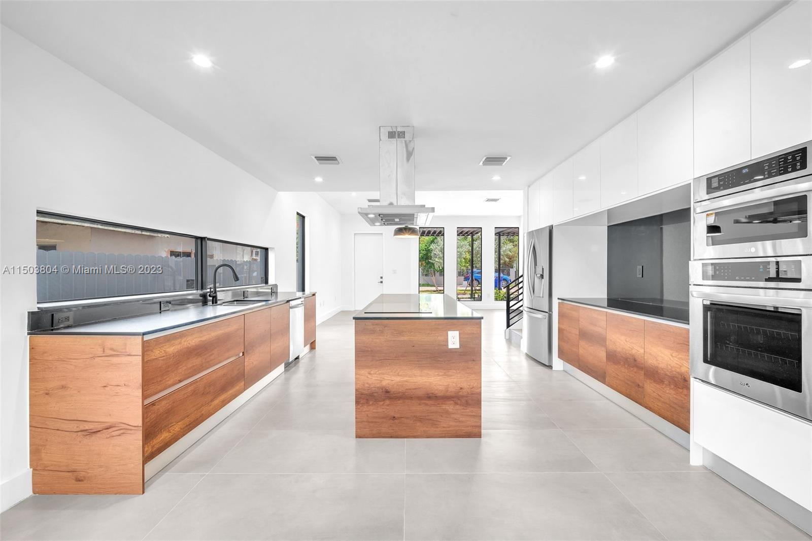3112 SW 26th St, Miami, Florida 33133, 4 Bedrooms Bedrooms, ,4 BathroomsBathrooms,Residentiallease,For Rent,3112 SW 26th St,A11503804