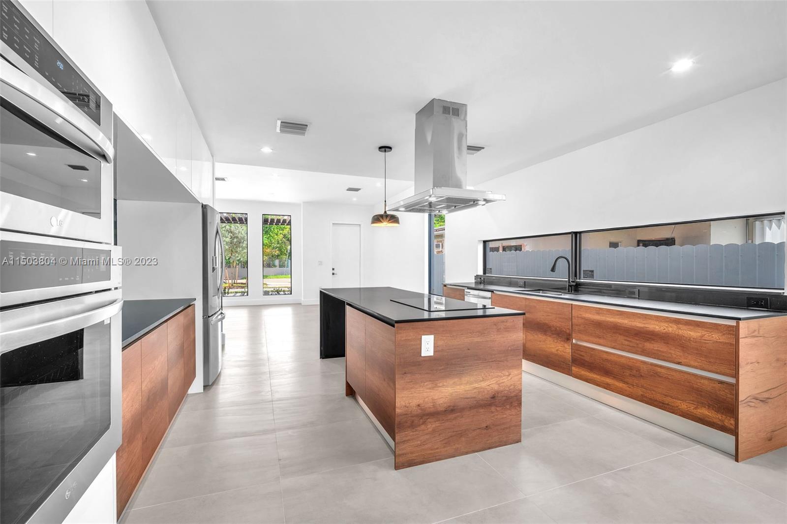 3112 SW 26th St, Miami, Florida 33133, 4 Bedrooms Bedrooms, ,4 BathroomsBathrooms,Residentiallease,For Rent,3112 SW 26th St,A11503804