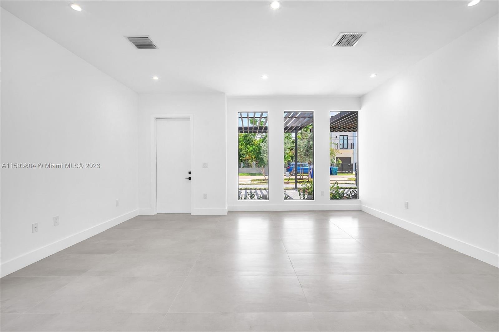 3112 SW 26th St, Miami, Florida 33133, 4 Bedrooms Bedrooms, ,4 BathroomsBathrooms,Residentiallease,For Rent,3112 SW 26th St,A11503804