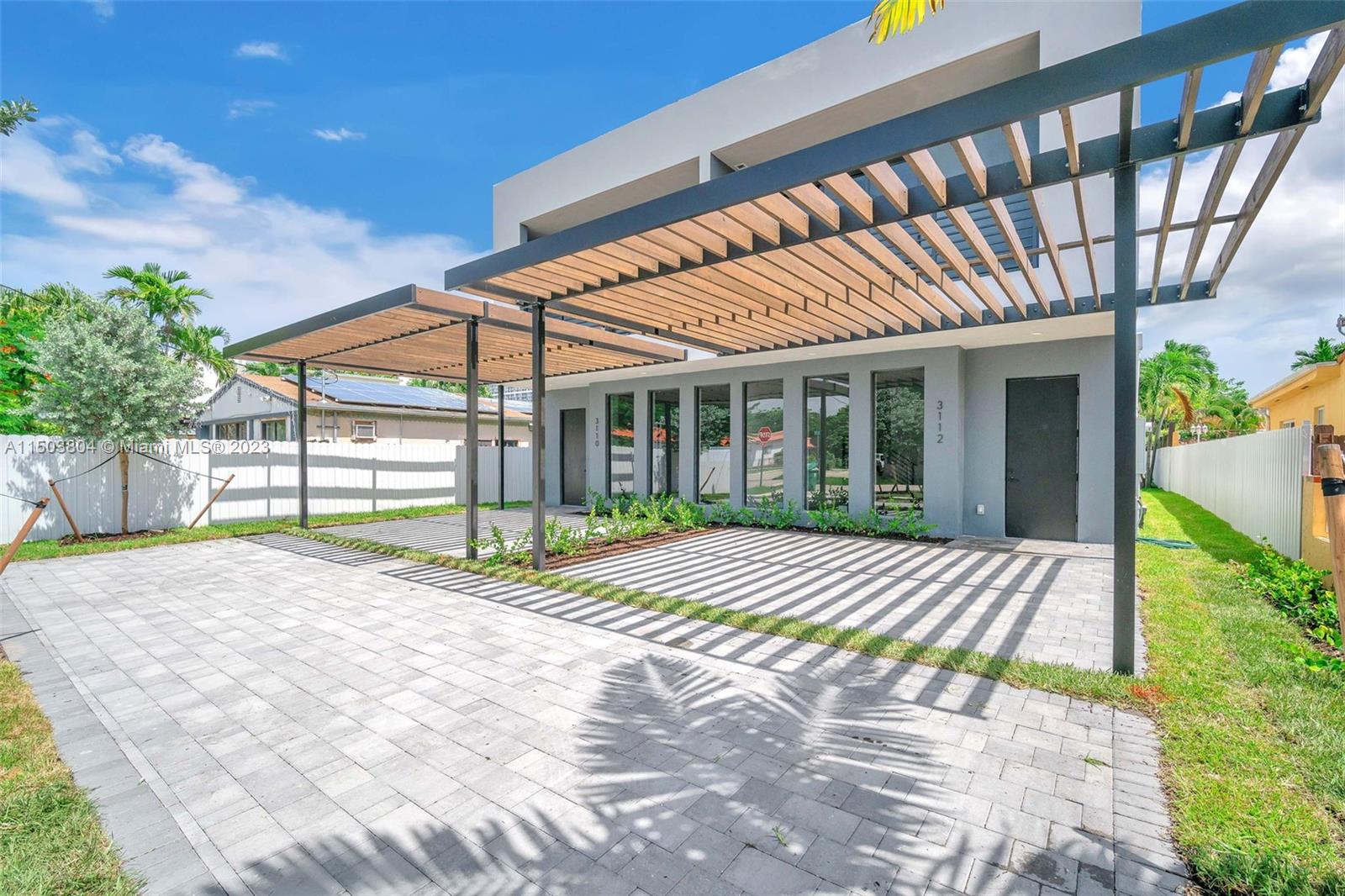 3112 SW 26th St, Miami, Florida 33133, 4 Bedrooms Bedrooms, ,4 BathroomsBathrooms,Residentiallease,For Rent,3112 SW 26th St,A11503804
