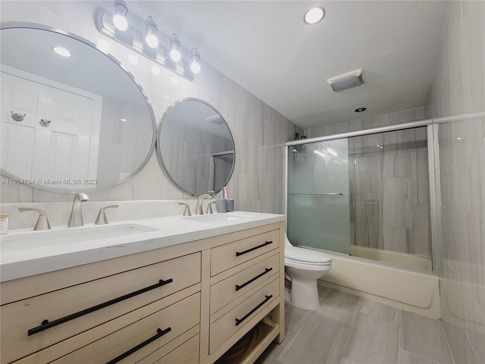 5570 NW 44th St 202A, Lauderhill, Florida 33319, 3 Bedrooms Bedrooms, ,2 BathroomsBathrooms,Residential,For Sale,5570 NW 44th St 202A,A11504784