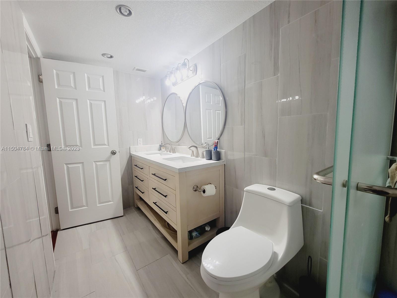 5570 NW 44th St 202A, Lauderhill, Florida 33319, 3 Bedrooms Bedrooms, ,2 BathroomsBathrooms,Residential,For Sale,5570 NW 44th St 202A,A11504784