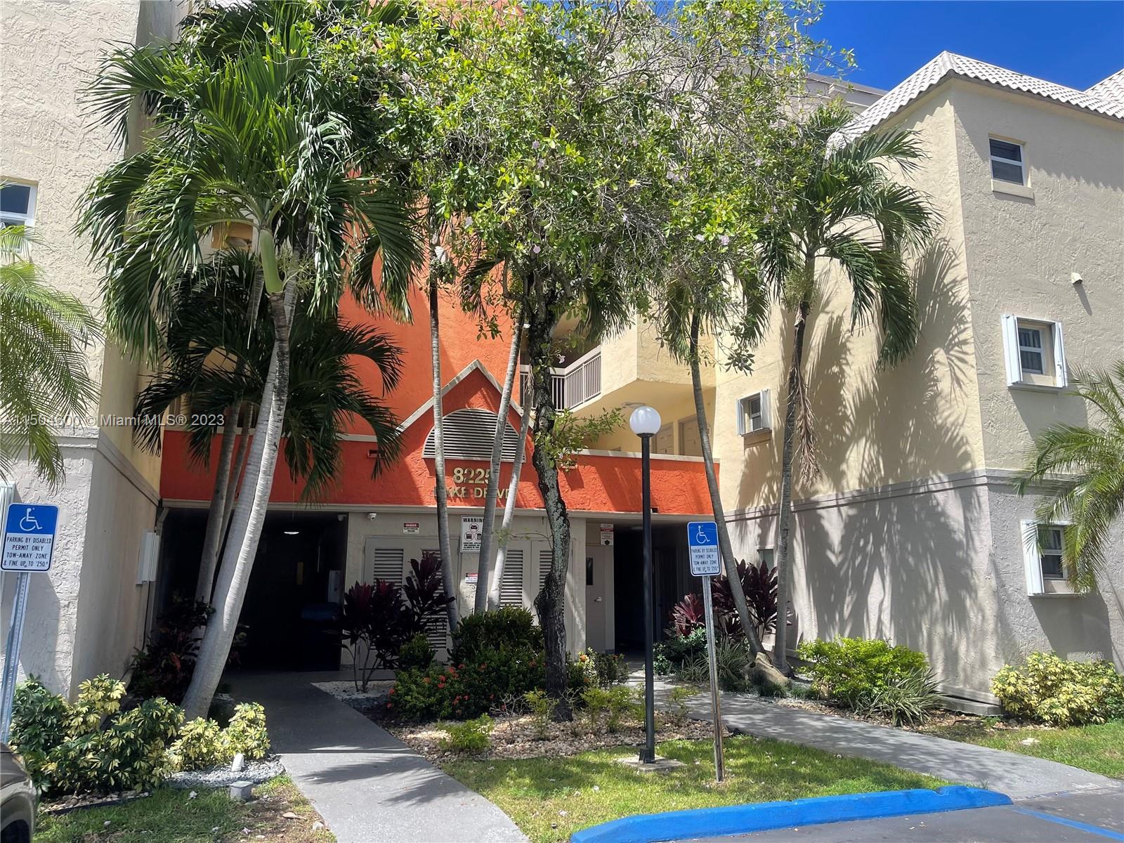 8225 Lake Dr 502, Doral, Florida 33166, 2 Bedrooms Bedrooms, ,2 BathroomsBathrooms,Residential,For Sale,8225 Lake Dr 502,A11504600