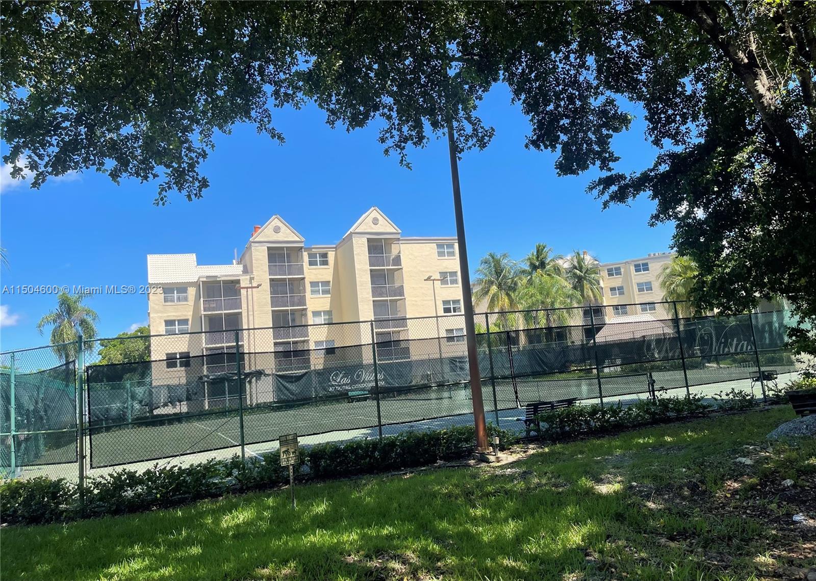 8225 Lake Dr 502, Doral, Florida 33166, 2 Bedrooms Bedrooms, ,2 BathroomsBathrooms,Residential,For Sale,8225 Lake Dr 502,A11504600