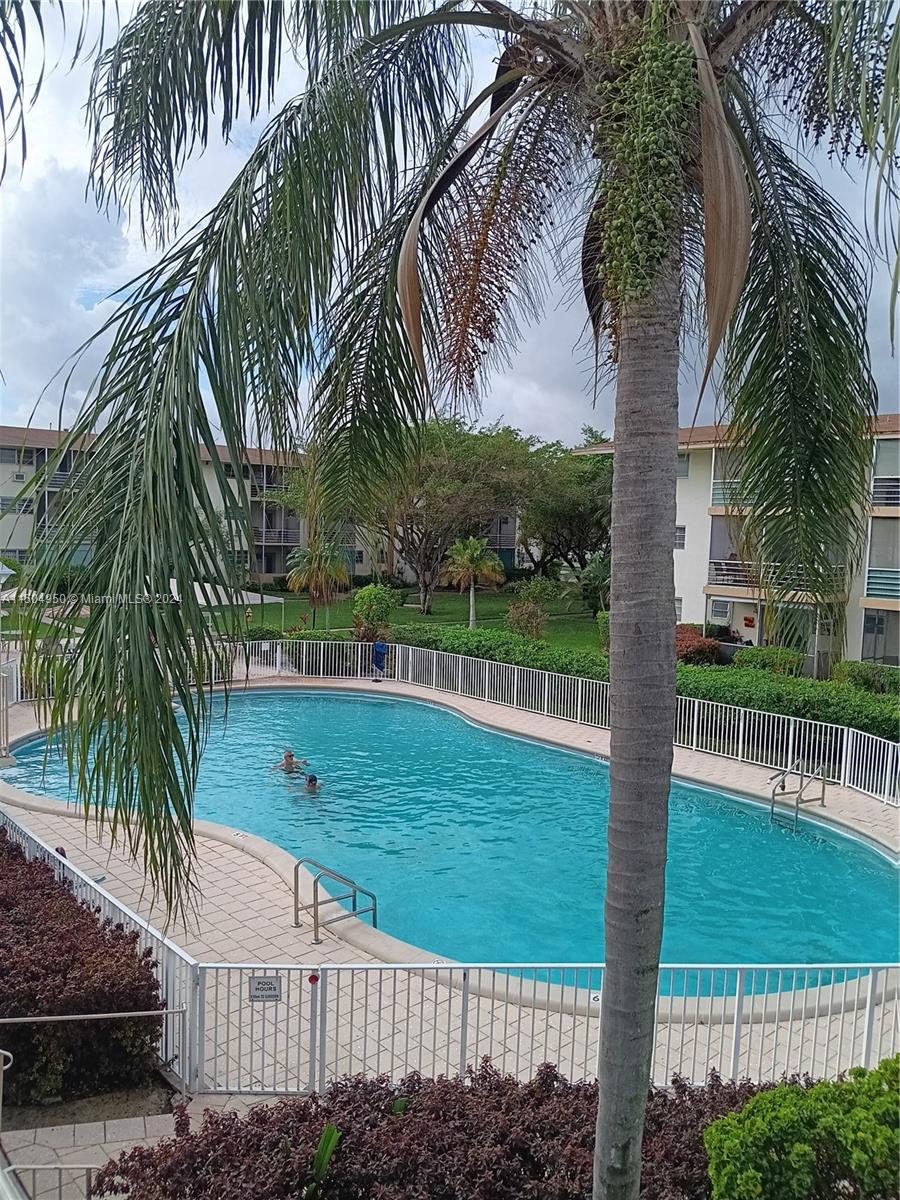 16901 NE 13th Ave 204, Miami, Florida 33162, 1 Bedroom Bedrooms, ,1 BathroomBathrooms,Residential,For Sale,16901 NE 13th Ave 204,A11504950