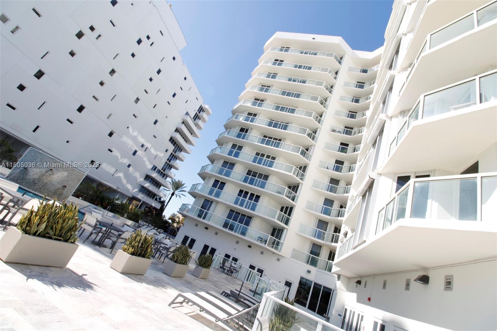 8925 Collins Ave 5G, Surfside, Florida 33154, 2 Bedrooms Bedrooms, ,2 BathroomsBathrooms,Residentiallease,For Rent,8925 Collins Ave 5G,A11505036
