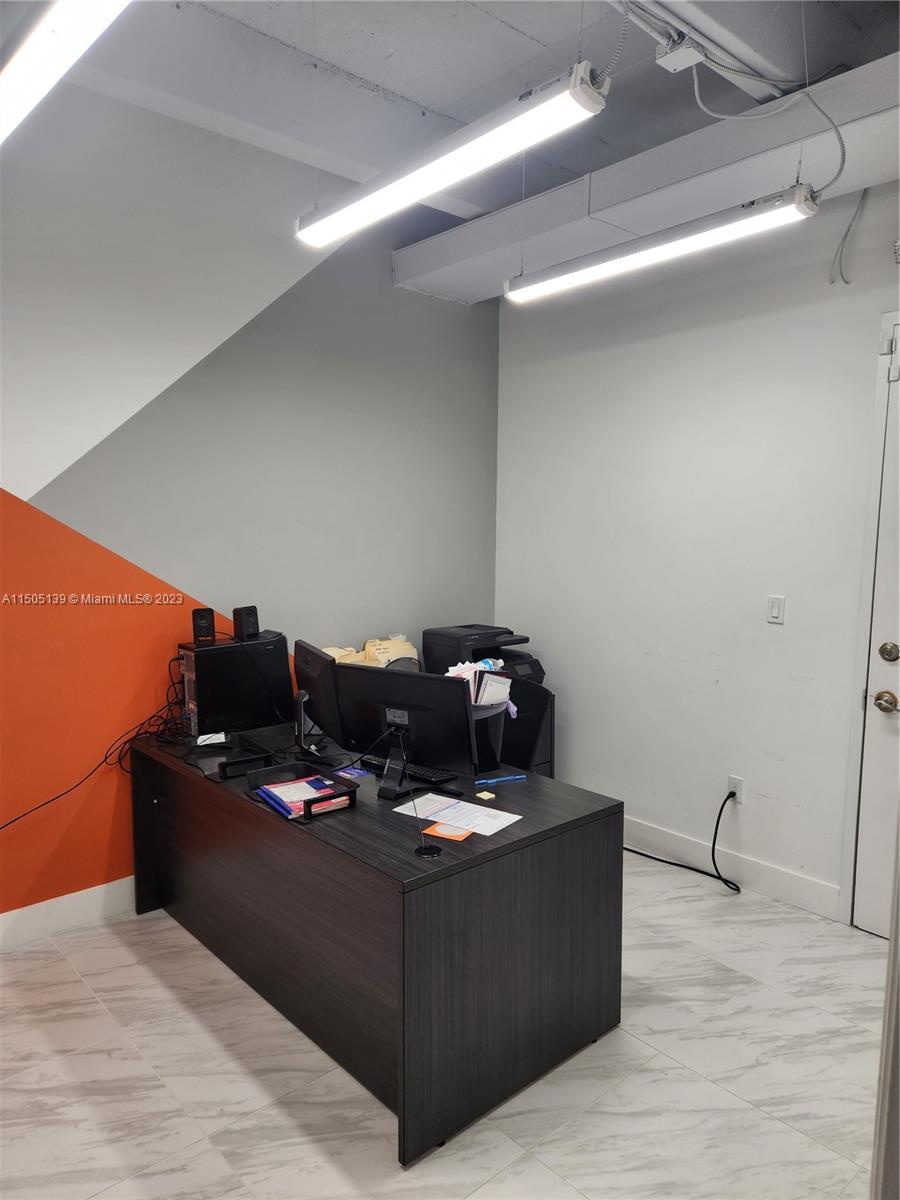 2701 W Oakland Park Blvd 200, Oakland Park, Florida 33311, ,Commerciallease,For Rent,2701 W Oakland Park Blvd 200,A11505139