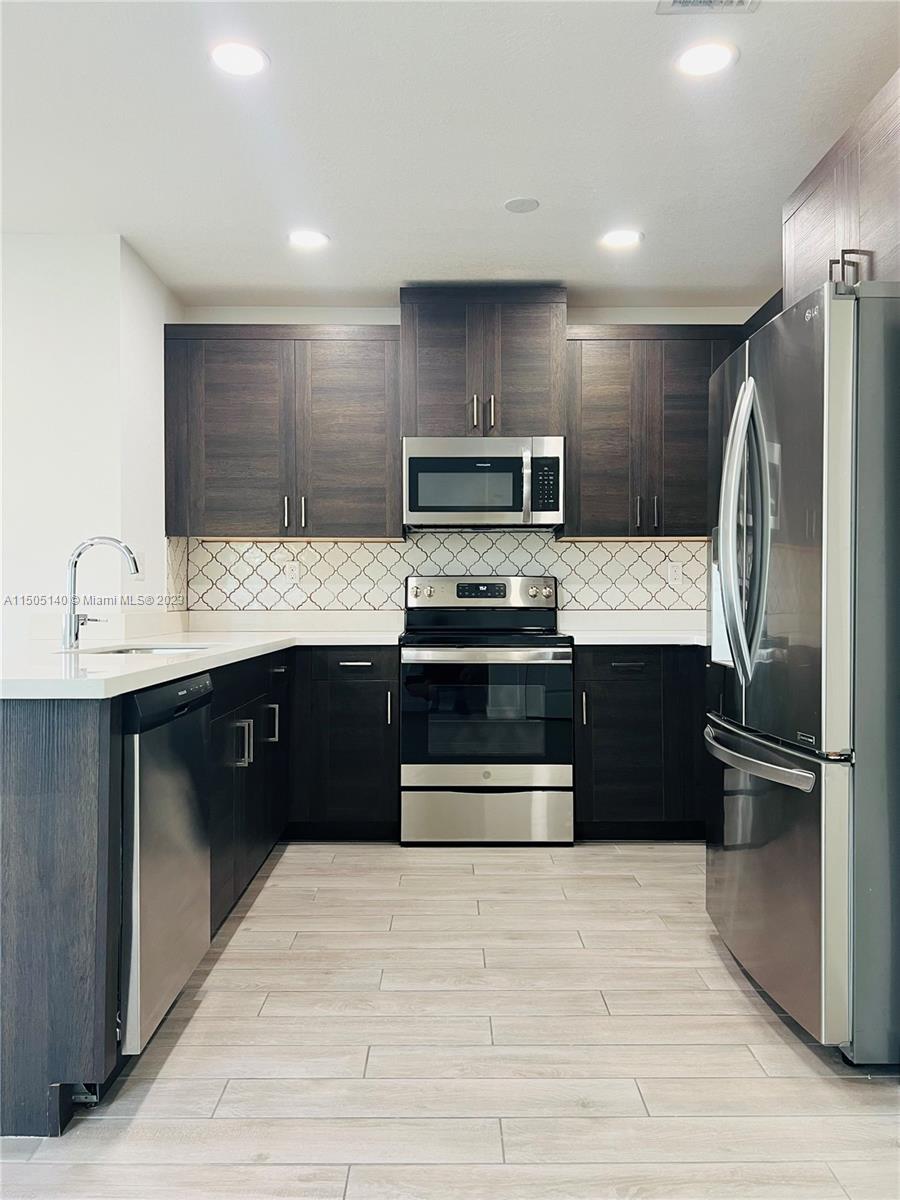 648 NE 5th Way 648, Florida City, Florida 33034, 3 Bedrooms Bedrooms, ,2 BathroomsBathrooms,Residentiallease,For Rent,648 NE 5th Way 648,A11505140