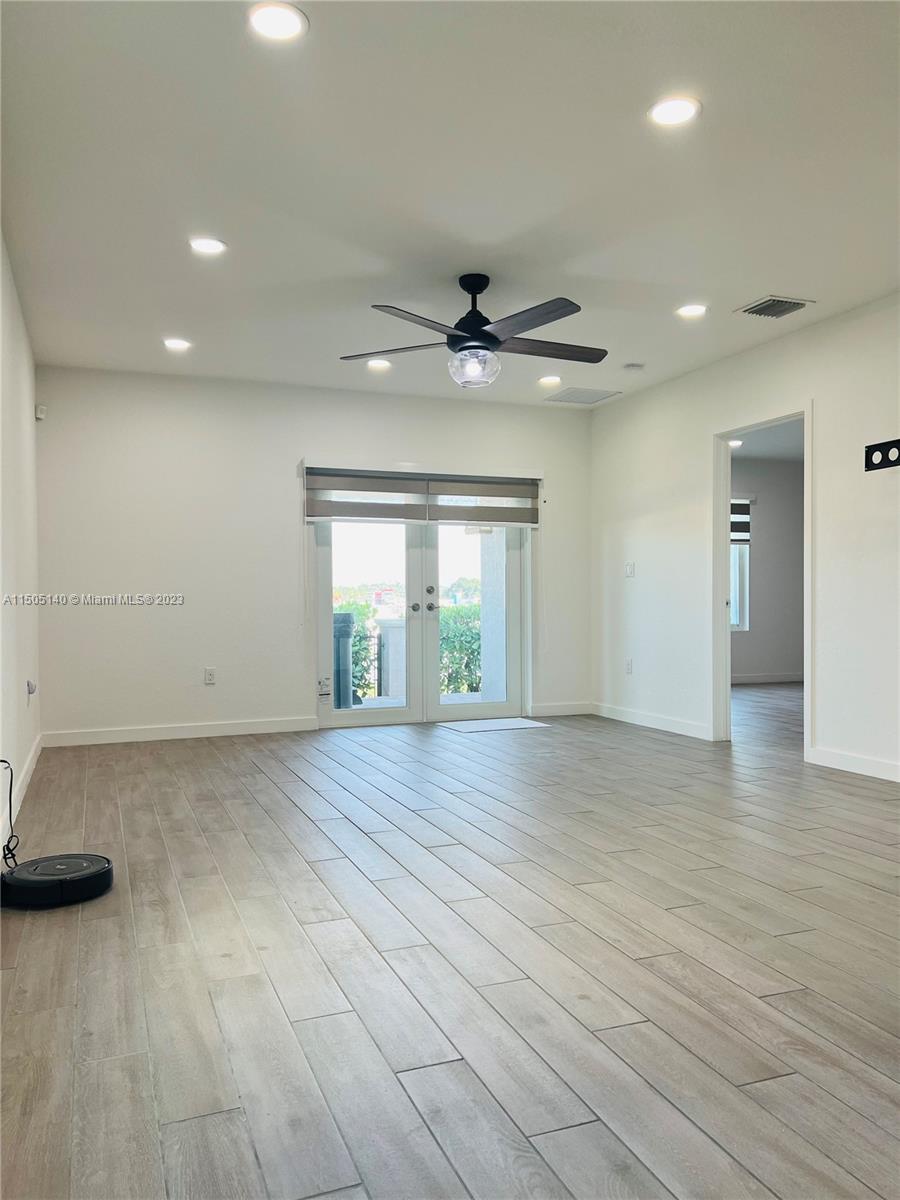 648 NE 5th Way 648, Florida City, Florida 33034, 3 Bedrooms Bedrooms, ,2 BathroomsBathrooms,Residentiallease,For Rent,648 NE 5th Way 648,A11505140