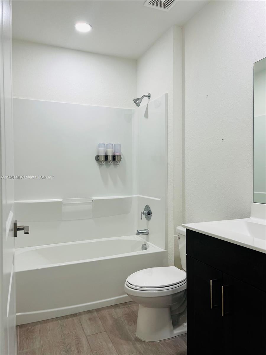 648 NE 5th Way 648, Florida City, Florida 33034, 3 Bedrooms Bedrooms, ,2 BathroomsBathrooms,Residentiallease,For Rent,648 NE 5th Way 648,A11505140