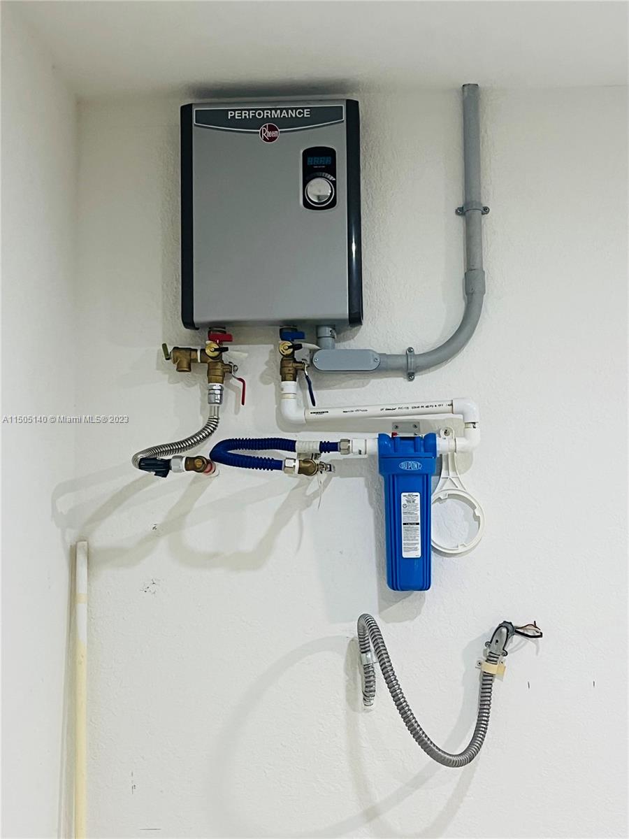 648 NE 5th Way 648, Florida City, Florida 33034, 3 Bedrooms Bedrooms, ,2 BathroomsBathrooms,Residentiallease,For Rent,648 NE 5th Way 648,A11505140