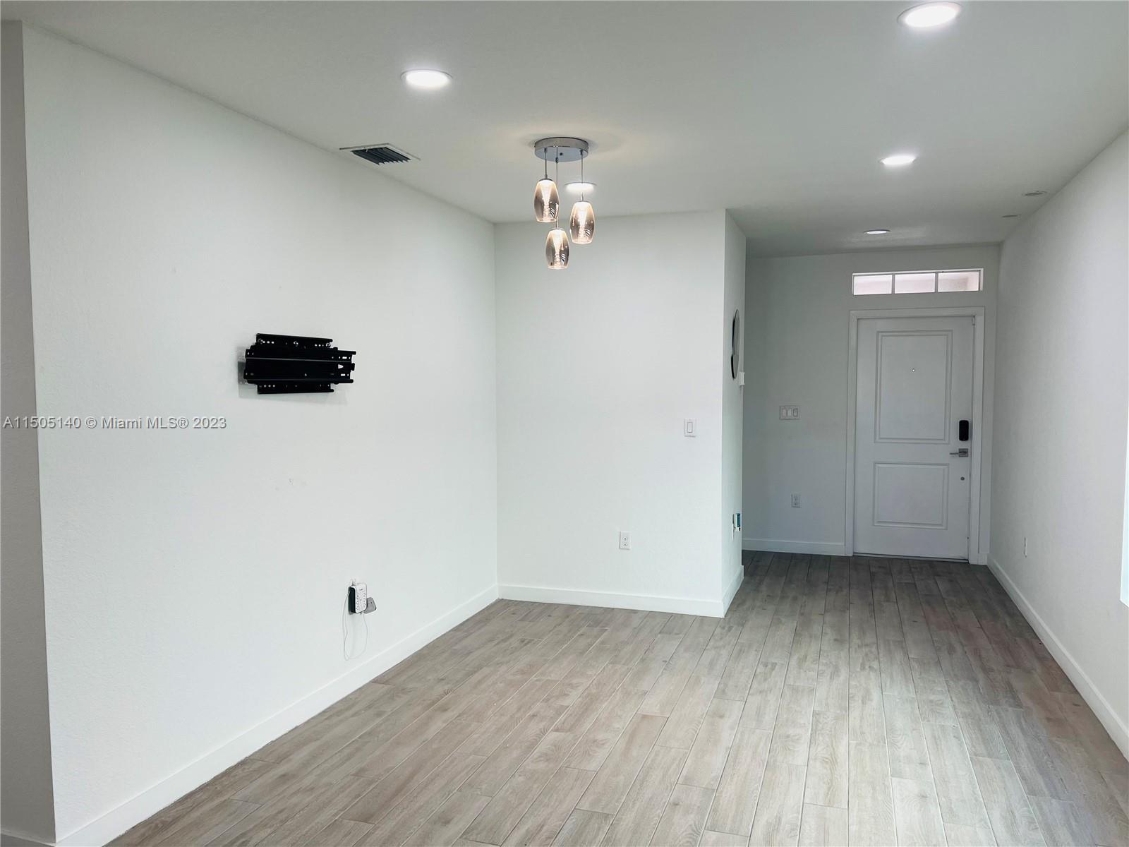 648 NE 5th Way 648, Florida City, Florida 33034, 3 Bedrooms Bedrooms, ,2 BathroomsBathrooms,Residentiallease,For Rent,648 NE 5th Way 648,A11505140