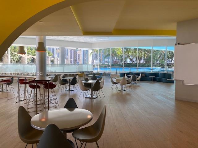 100 SE 2 ST 2000, Miami, Florida 33131, ,Commerciallease,For Rent,100 SE 2 ST 2000,A11499788