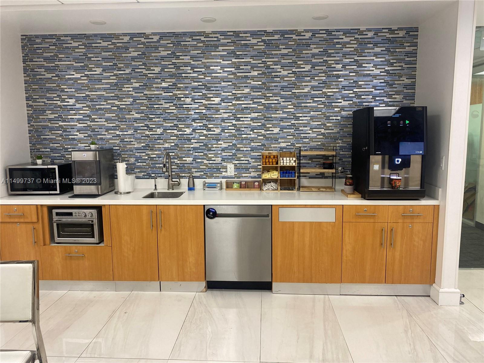 2 S Biscayne Blvd 3200, Miami, Florida 33131, ,Commerciallease,For Rent,2 S Biscayne Blvd 3200,A11499737