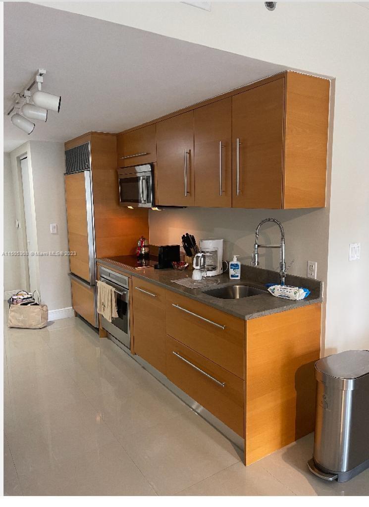 475 Brickell Ave 808, Miami, Florida 33131, ,1 BathroomBathrooms,Residentiallease,For Rent,475 Brickell Ave 808,A11505308