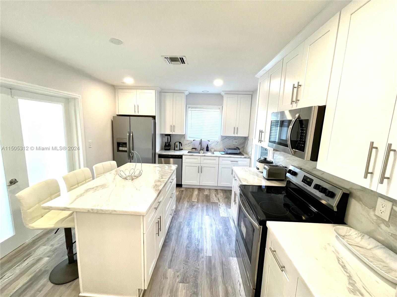 1900 NE 180th St, North Miami Beach, Florida 33162, 4 Bedrooms Bedrooms, ,3 BathroomsBathrooms,Residentiallease,For Rent,1900 NE 180th St,A11505312