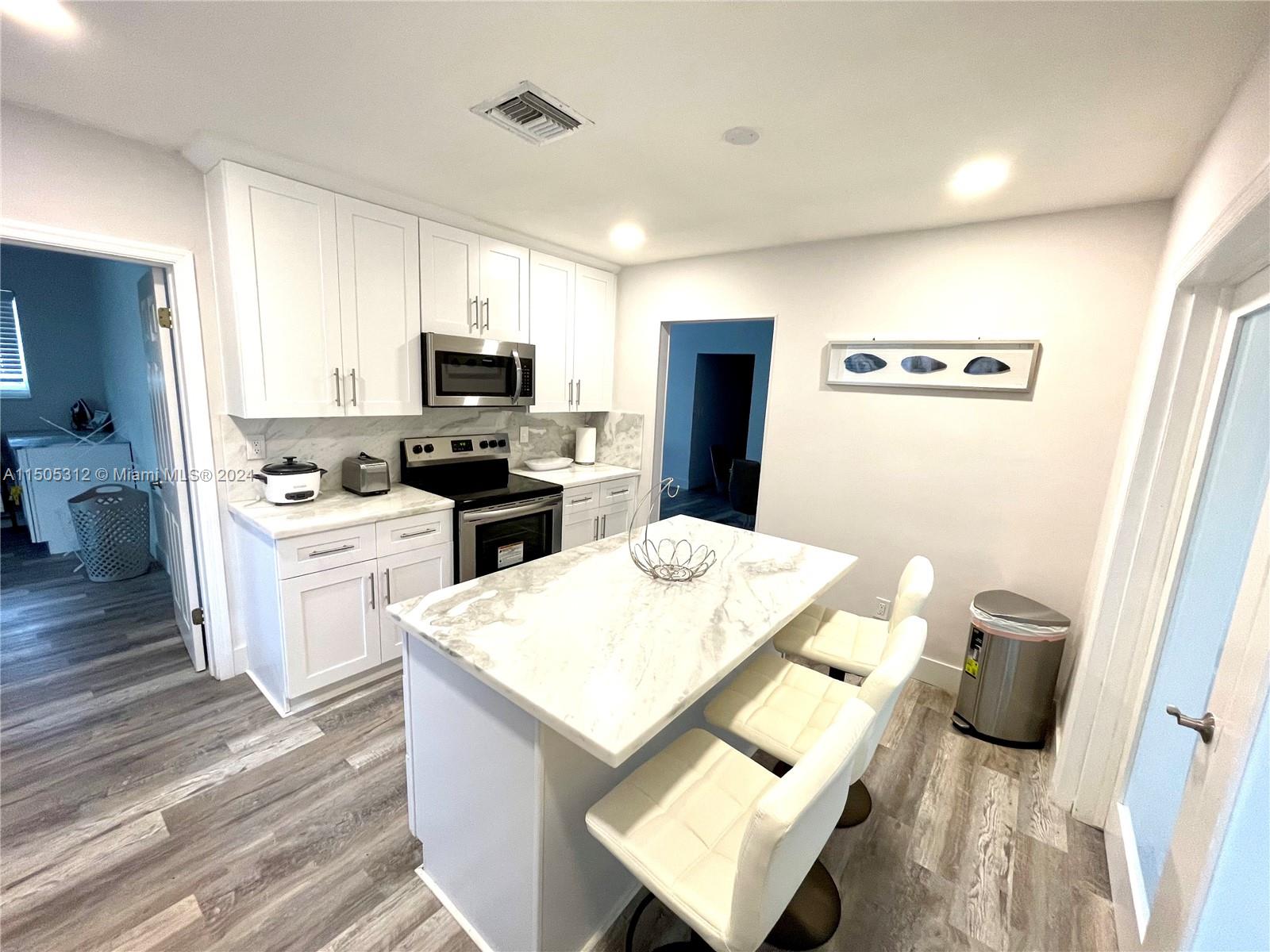 1900 NE 180th St, North Miami Beach, Florida 33162, 4 Bedrooms Bedrooms, ,3 BathroomsBathrooms,Residentiallease,For Rent,1900 NE 180th St,A11505312