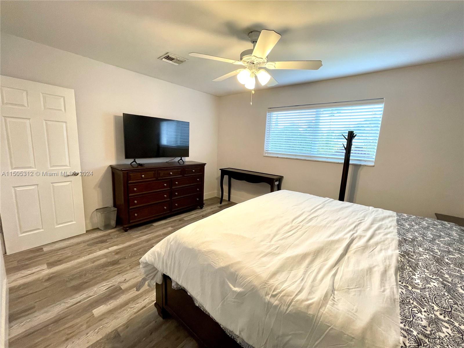 1900 NE 180th St, North Miami Beach, Florida 33162, 4 Bedrooms Bedrooms, ,3 BathroomsBathrooms,Residentiallease,For Rent,1900 NE 180th St,A11505312