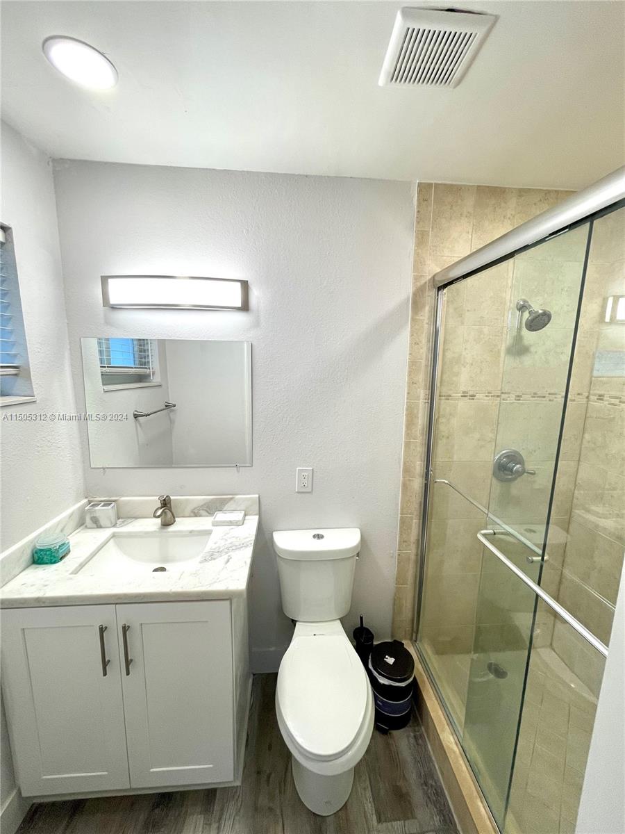 1900 NE 180th St, North Miami Beach, Florida 33162, 4 Bedrooms Bedrooms, ,3 BathroomsBathrooms,Residentiallease,For Rent,1900 NE 180th St,A11505312