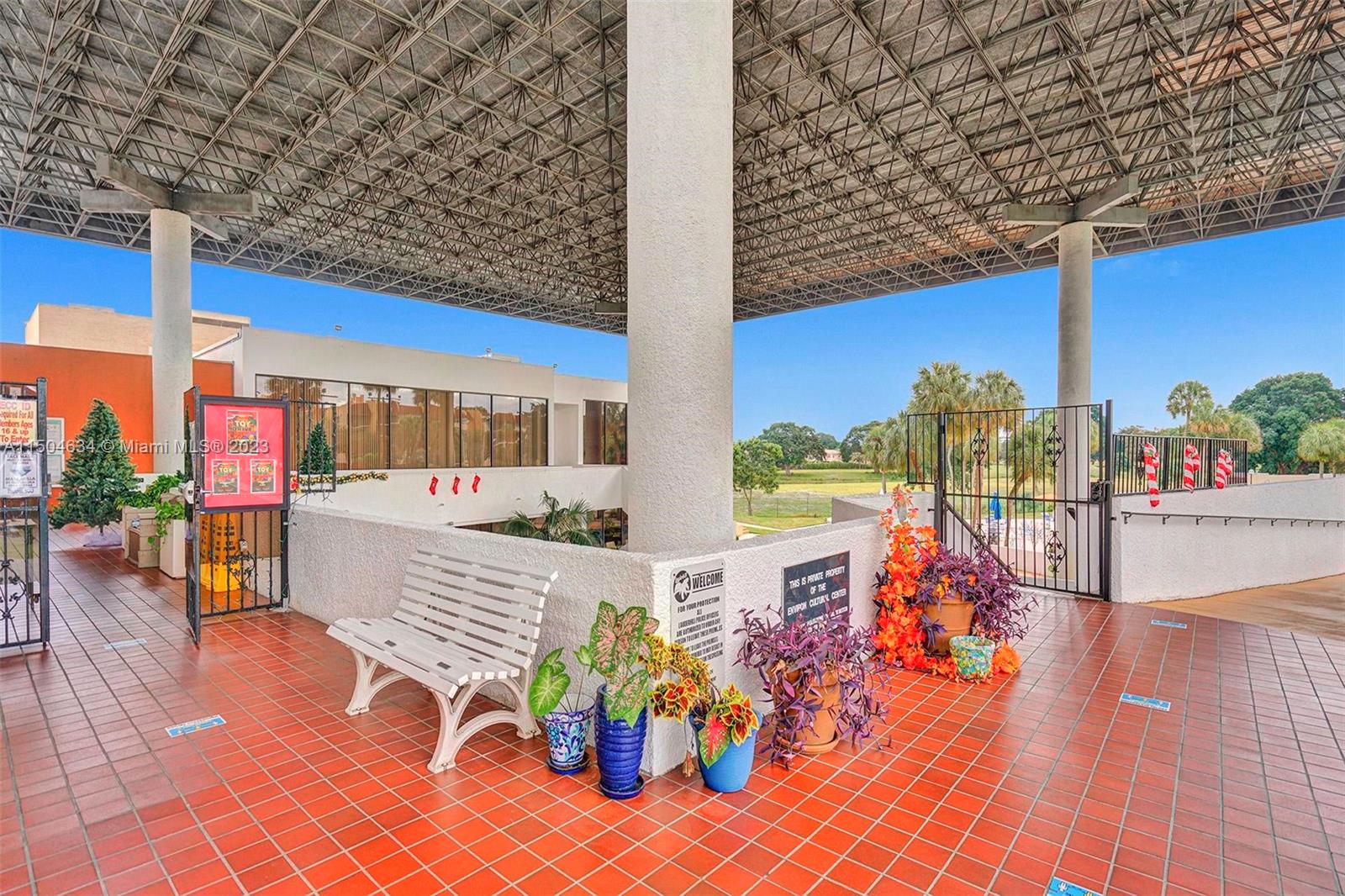 7400 Radice 508, Lauderhill, Florida 33319, 2 Bedrooms Bedrooms, ,2 BathroomsBathrooms,Residential,For Sale,7400 Radice 508,A11504634